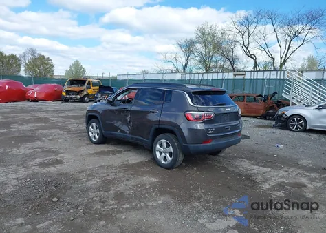 2019 Jeep Compass Latitude 4X4 из США, поврежденный, VIN 3C4NJDBB3KT849487
